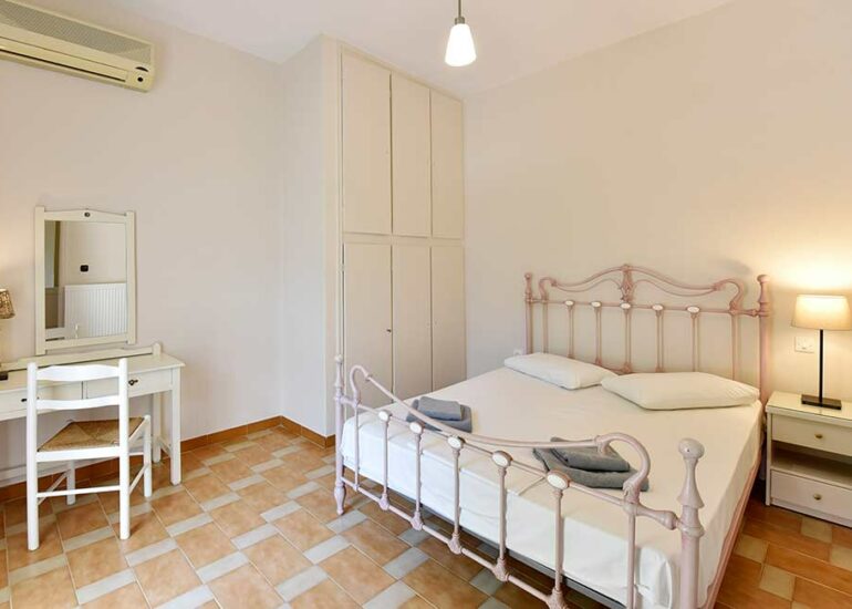 Adamas Apartment